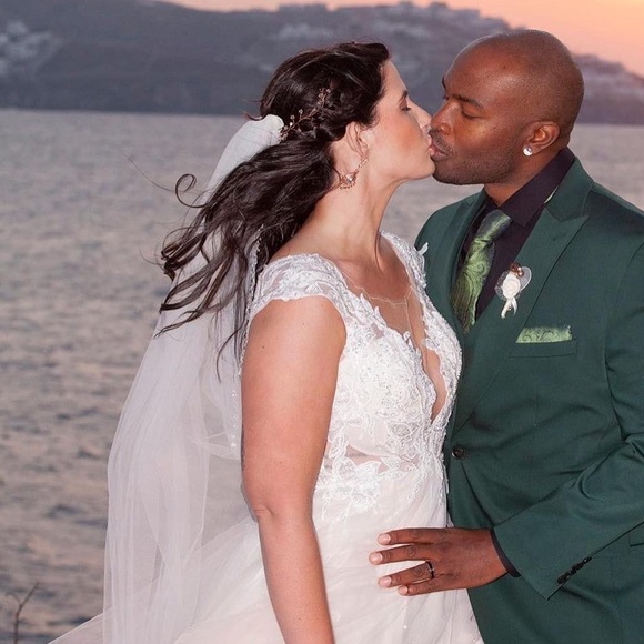 Beautiful wedding gown - Picture 5 of 5